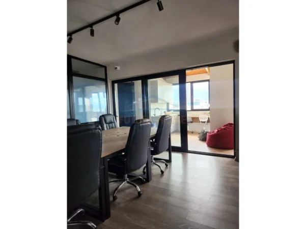 Tirane, Qera, Ambient per Zyra, Kati 11, 169 m² 3.000 € (Rruga Mine Peza)