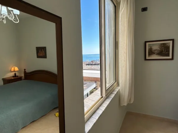 Durres, jepet me qera apartament 1+1+Ballkon Kati 2, 67 m² 400 € (Rruga Ankona, Nd.52, Plazh - Skembi i Kavajes)