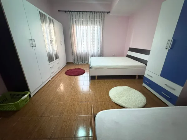 Tirane, jepet me qera apartament 1+1 Kati 2, 70 m² 400 € (Qsut)