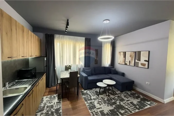 Tirane, jepet me qera apartament 2+1+Ballkon Kati 2, 85 m² 680 € (Kopshti Botanik)