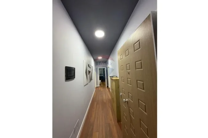 Tirane, jepet me qera apartament 2+1+Ballkon Kati 2, 85 m² 680 € (Kopshti Botanik)