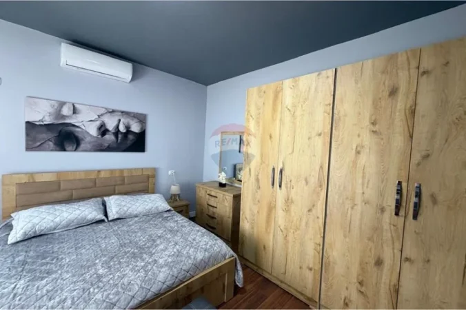 Tirane, jepet me qera apartament 2+1+Ballkon Kati 2, 85 m² 680 € (Kopshti Botanik)