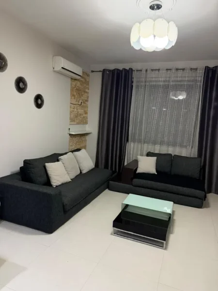 Tirane, jepet me qera apartament 1+1 Kati 3, 74 m² 500 € 