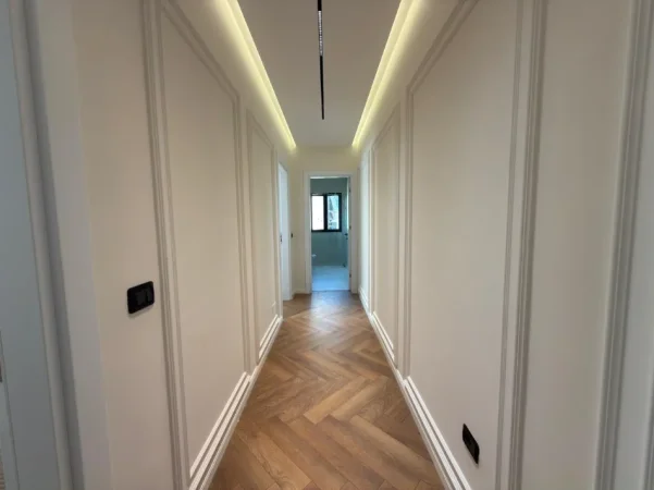 Tirane, shitet apartament 2+1+Ballkon Kati 7, 101 m² 252.000 € (Bulevardi bajram curri)