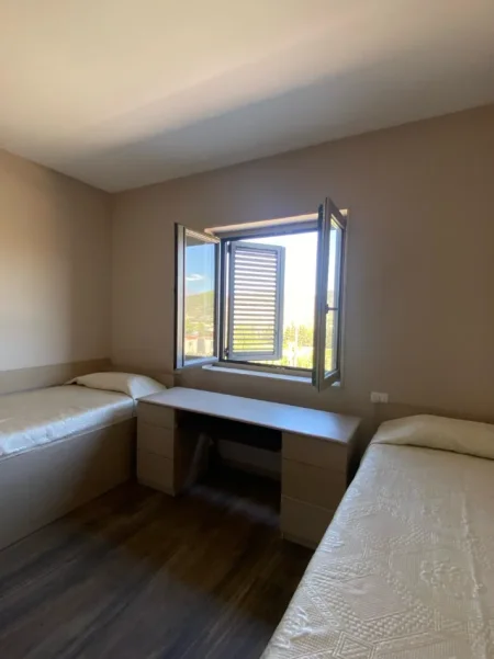 SHITET SHTEPI +TOKE NE VISHAJ  315.000 €