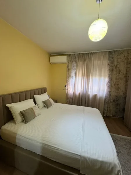 Tirane, jepet me qera apartament 2+1 Kati 3, 80 m² 600 € (VASIL SHANTO)