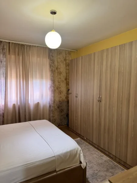 Tirane, jepet me qera apartament 2+1 Kati 3, 80 m² 600 € (VASIL SHANTO)