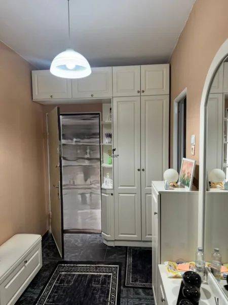 Tirane, jepet me qera apartament 2+1 Kati 3, 80 m² 600 € (VASIL SHANTO)