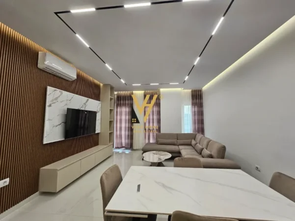 Tirane, jepet me qera apartament 1+1+Ballkon Kati 6, 80 m² 800 € (ZOGU I ZI)
