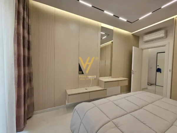 Tirane, jepet me qera apartament 1+1+Ballkon Kati 6, 80 m² 800 € (ZOGU I ZI)