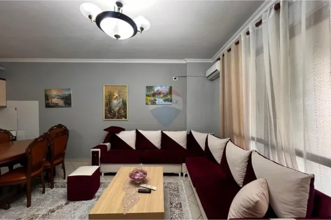 Tirane, jepet me qera apartament 2+1 Kati 6, 70 m² 570 € (Ish Tregu Elektrik)