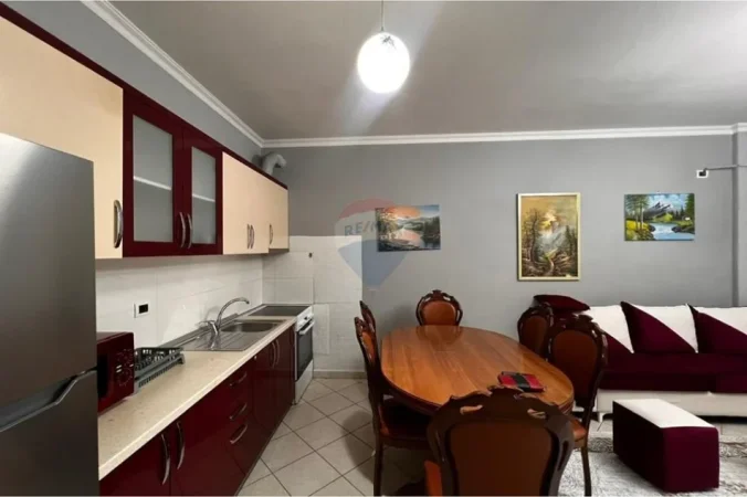 Tirane, jepet me qera apartament 2+1 Kati 6, 70 m² 570 € (Ish Tregu Elektrik)