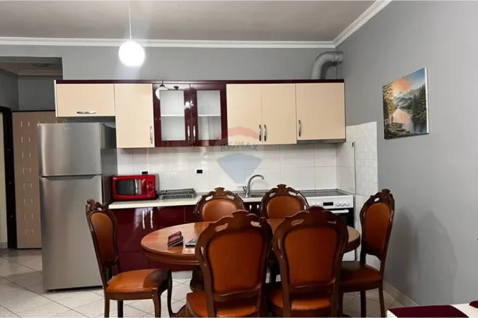 Tirane, jepet me qera apartament 2+1 Kati 6, 70 m² 570 € (Ish Tregu Elektrik)