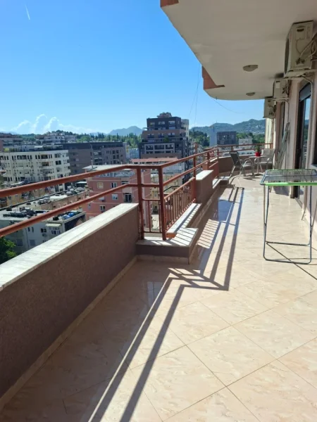 Tirane, jepet me qera apartament 2+1+Aneks+Ballkon Kati 8, 145 m² 950 € (Rruga Nikolla Tupe)