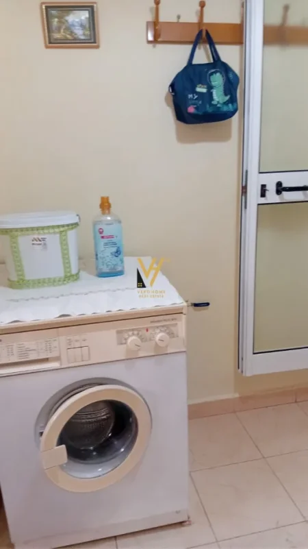 Tirane, jepet me qera garsonier Kati 1, 40 m² 320 € (21 DHJETORI)