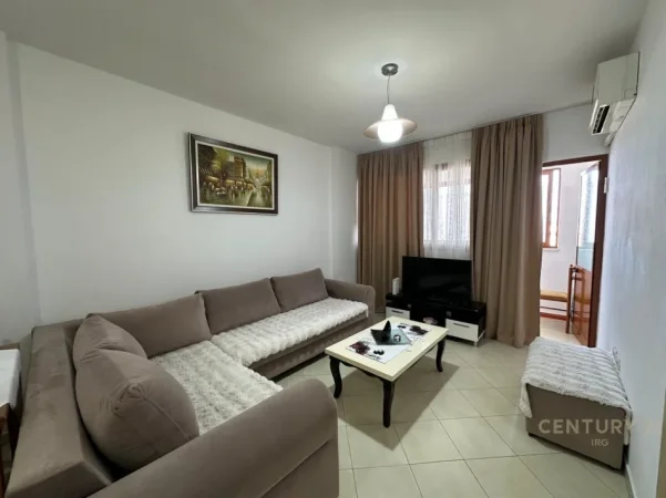 Tirane, jepet me qera apartament 1+1 Kati 5, 65 m² 450 € 