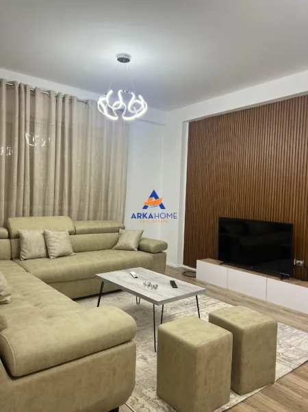 Tirane, jepet me qera apartament 1+1+Ballkon Kati 5, 88 m² 630 € 