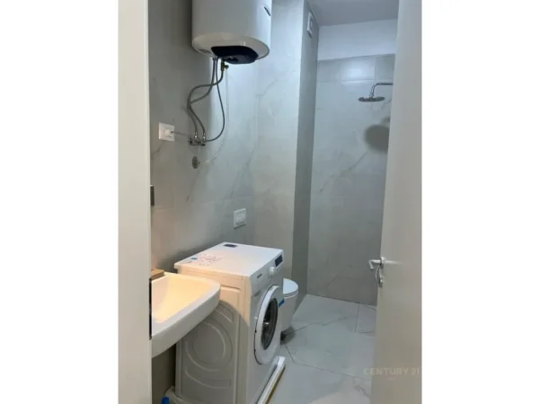 Tirane, jepet me qera apartament 1+1 Kati 3, 47 m² 450 € 