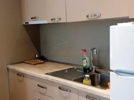 Tirane, jepet me qera garsonier Kati 0, 30 m² 350€ (21 DHJETORI)