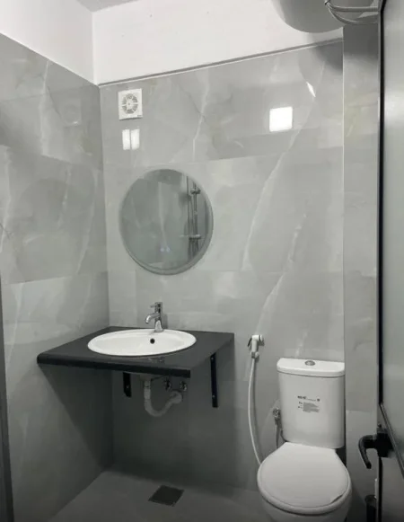 Tirane, jepet me qera apartament 1+1+Ballkon Kati 1, 55 m² 380 € (Astir)