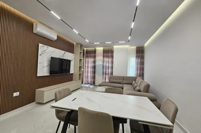 Tirane, jepet me qera apartament 1+1+Ballkon Kati 6, 67 m² 750 € (Zogi i zi)