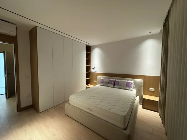 Tirane, jepet me qera apartament 1+1 Kati 3, 68 m² 950 € (KOMUNA E PARISIT)