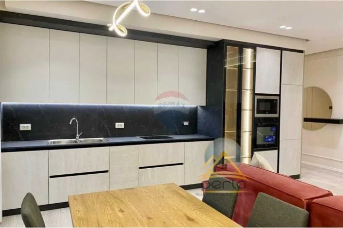 Jepet apartament me qira 2+1 me post parkimi tek Delijorgji