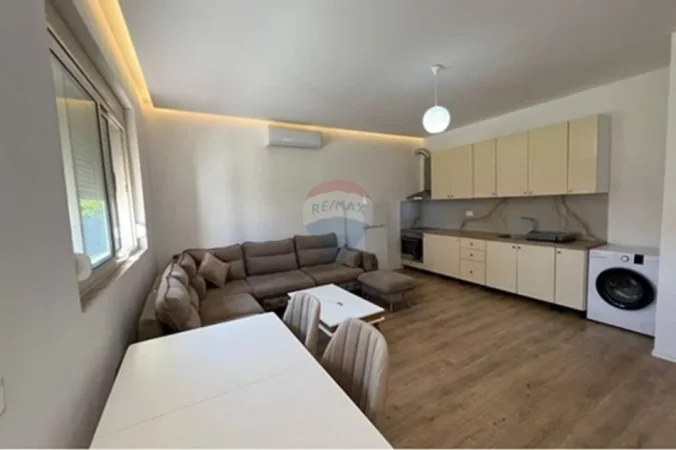 Tirane, jepet me qera apartament 2+1 , 78 m² 470 € (Don Bosko)