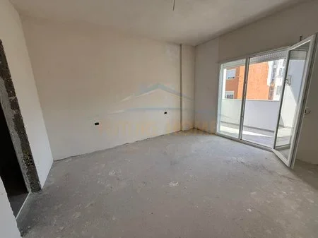 Tirane, shitet apartament 2+1 Kati 5, 98 m² 275.000 € (SHKOLLA E KUQE,RRUGA DERVISH HEKALI)