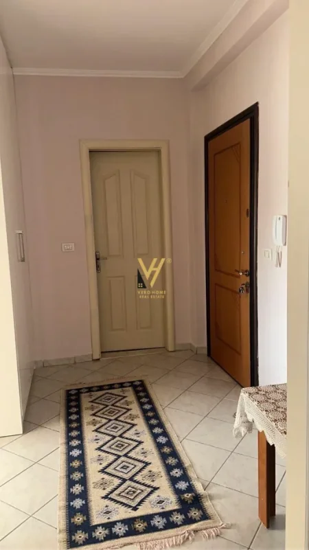 Tirane, jepet me qera apartament 1+1+Ballkon Kati 8, 65 m² 470 € (ASTIR)