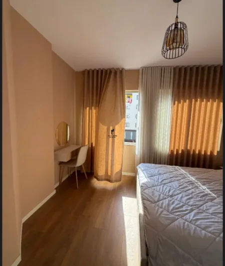 Tirane, jepet me qera apartament 2+1 Kati 3, 77 m² 600 € (YZBERISHT)