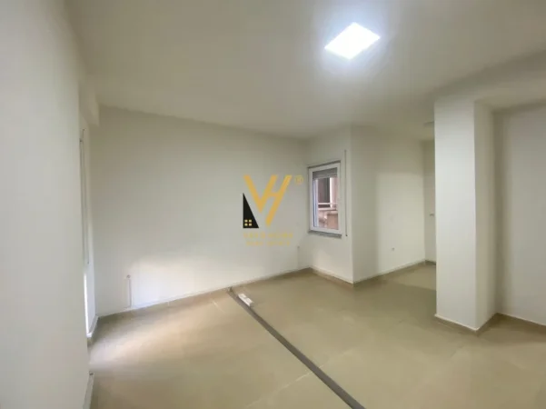 Tirane, jepet me qera zyre Kati 2, 93 m² 1.050 € (RRUGA E KOSOVAREVE)