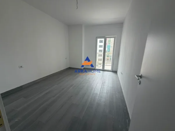 Tirane, jepet me qera apartament 1+1+Ballkon Kati 5, 73 m² 700 € 