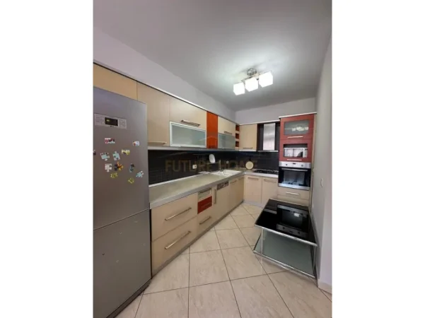 Tirane, jepet me qera apartament 2+1+2 Kati 5, 110 m² 550 € (ASTIR , Tek Shinjatari)