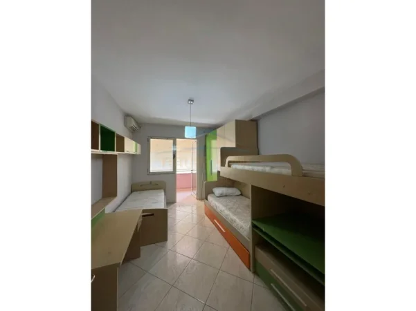 Tirane, jepet me qera apartament 2+1+2 Kati 5, 110 m² 550 € (ASTIR , Tek Shinjatari)