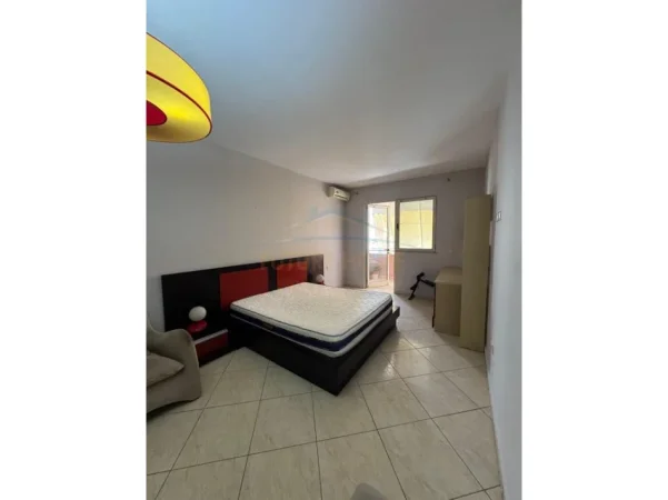 Tirane, jepet me qera apartament 2+1+2 Kati 5, 110 m² 550 € (ASTIR , Tek Shinjatari)