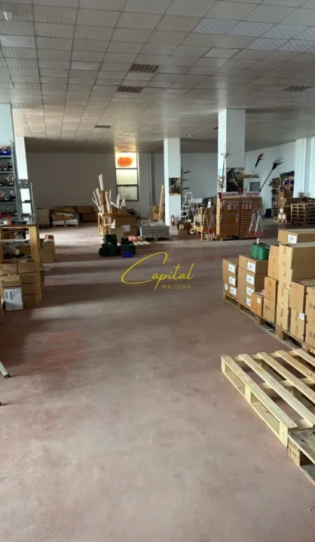 Tirane, jepet me qera magazine Kati 0, 500 m² 2.000 € (AUTOSTRADA TR-DR)