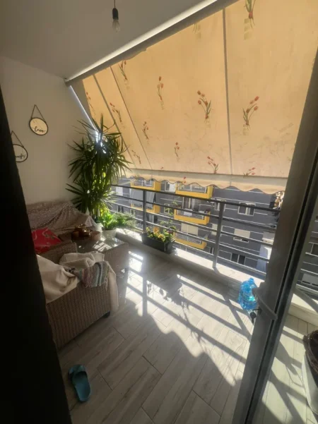 Tirane, shitet apartament 2+1 Kati 4, 123 m² 177.000 € (Pallatet e Tom Doshit)