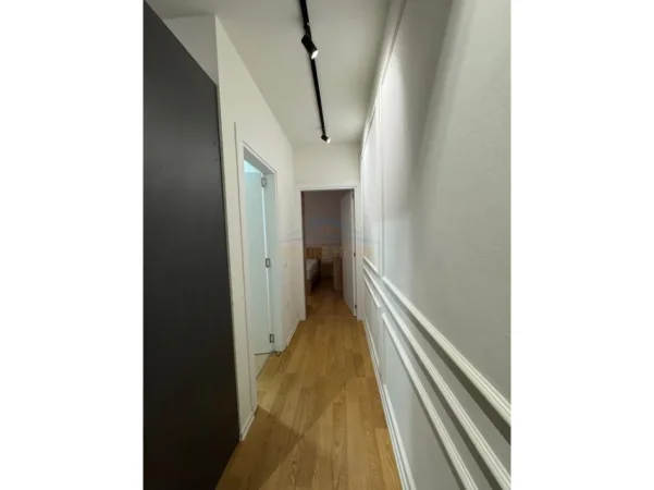 Tirane, jepet me qera apartament 1+1+PARKIM Kati 3, 49 m² 550 € (SELITE)