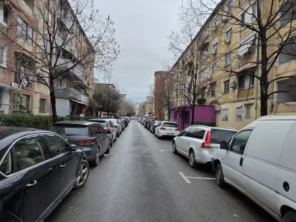 Tirane, shitet apartament 1+1 Kati 3, 63 m² 131.000 € (Rruga Kongresi i Lushnjes)