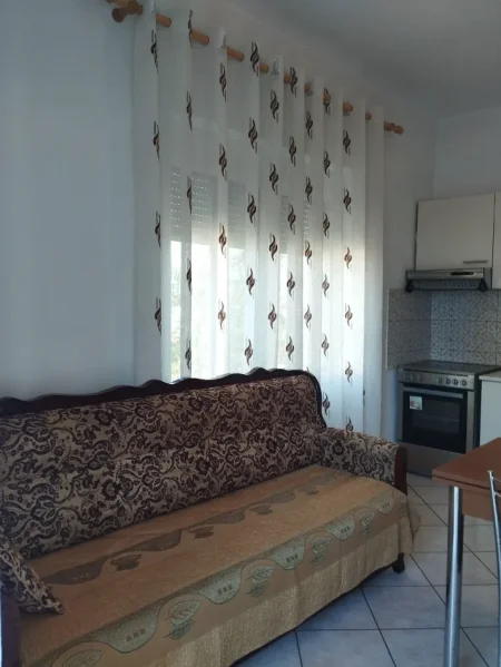 Tirane, jepet me qera apartament 1+1 Kati 2, 65 m² 350 € 