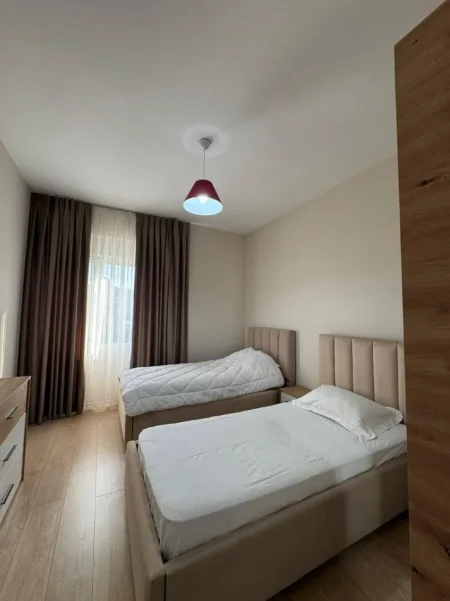 Tirane, jepet me qera apartament 2+1 Kati 4, 110 m² 1.400 € (RRUGA E KOSOVAREVE)