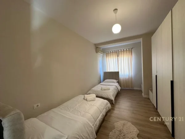 Tirane, jepet me qera apartament 2+1+Ballkon Kati 2, 94 m² 630 € (IRG139626)