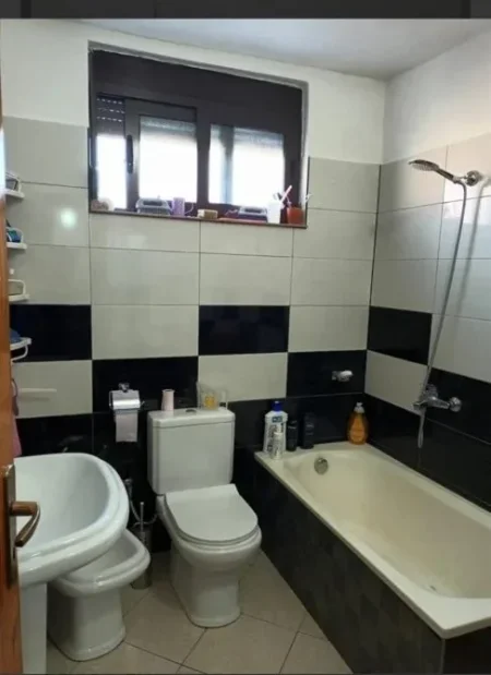 Durres, shes apartament 2+1+Aneks+Ballkon Kati 1, 100 m² 105.000 € 