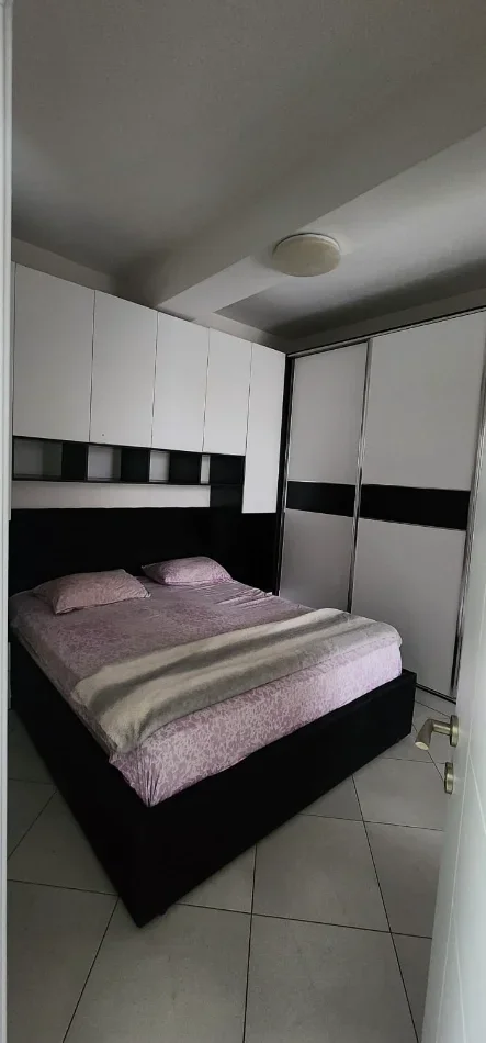 Tirane, jepet me qera apartament 2+1 Kati 3, 75 m² 550 € (selite)