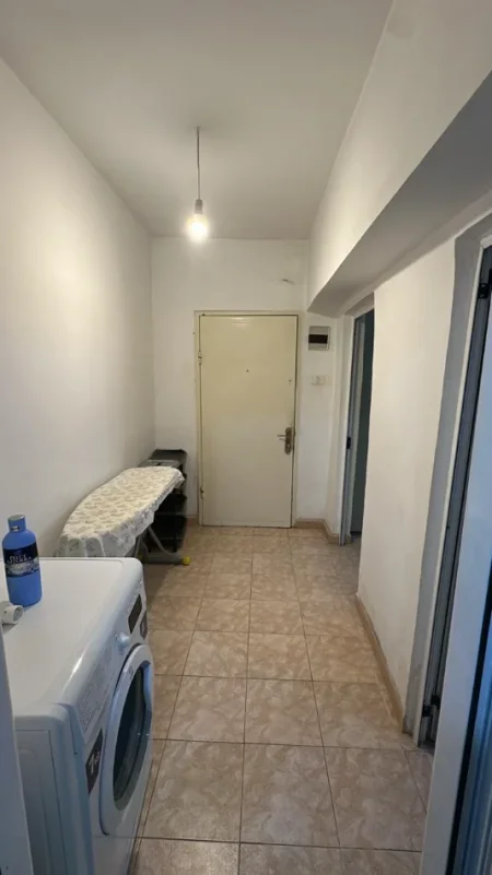 Tirane, jepet me qera apartament 1+1+Ballkon Kati 2, 65 m² 400 €