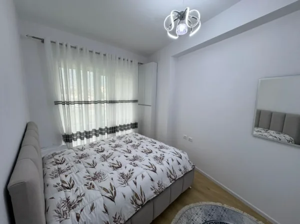 Tirane, jepet me qera apartament 1+1 Kati 5, (Ali Demi)