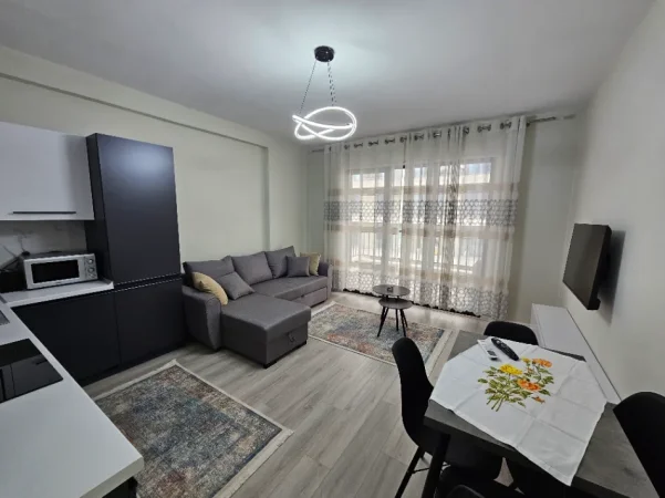 Tirane, jepet me qera apartament 2+1+Ballkon Kati 7, 98 m² 800 € (Rruga e Durresit)
