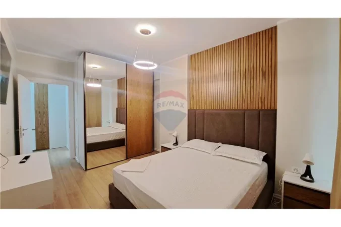 Vlore, shitet 2+1 , 100 m² 229.000 € (Rruga Reshat Osmani)