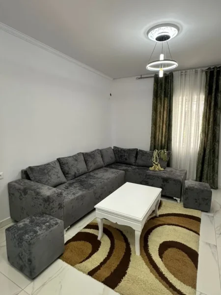 Tirane, jepet me qera apartament 2+1 Kati 1, 95 m² 500 € (Kodra E Priftit)